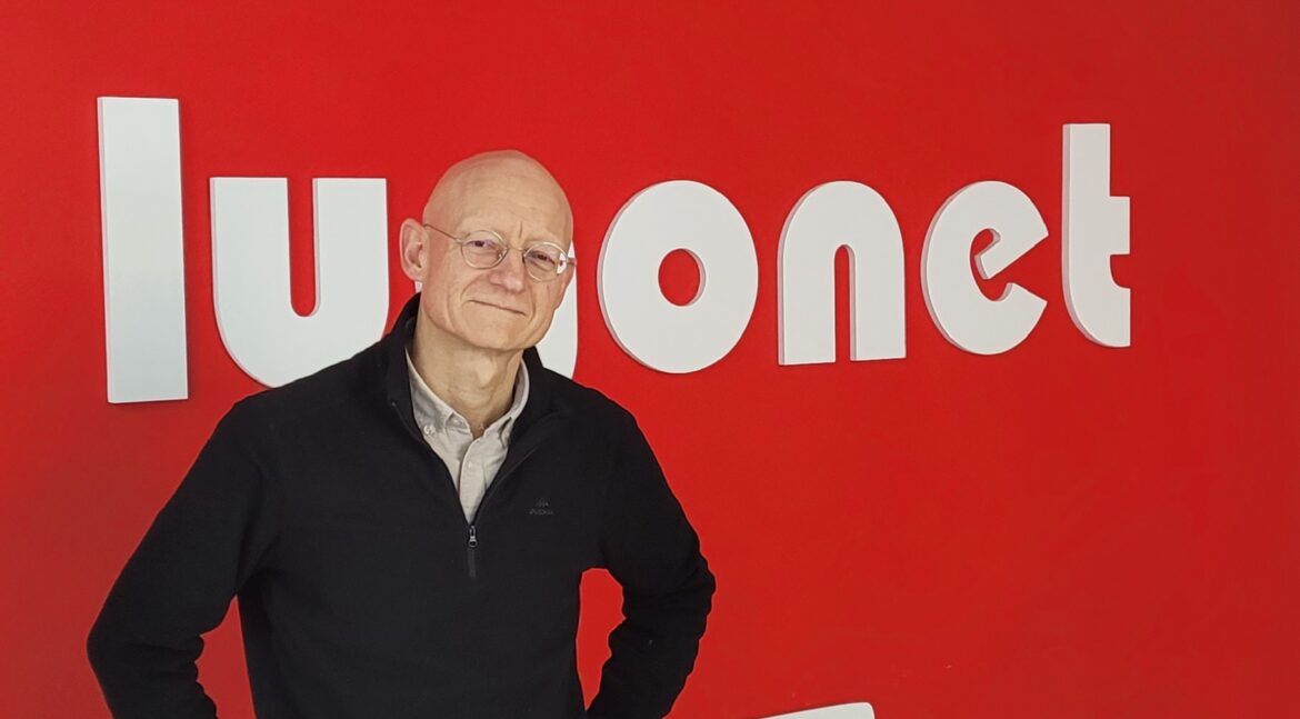 Manuel Fernández, Director de Lugonet